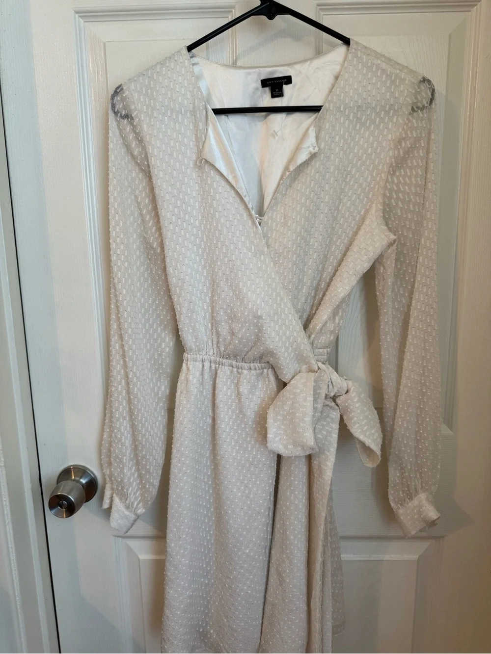 Ann Taylor creamy white textured Swiss dot with sheer long sleeves dress (SZ 2) - Picture 7 of 15